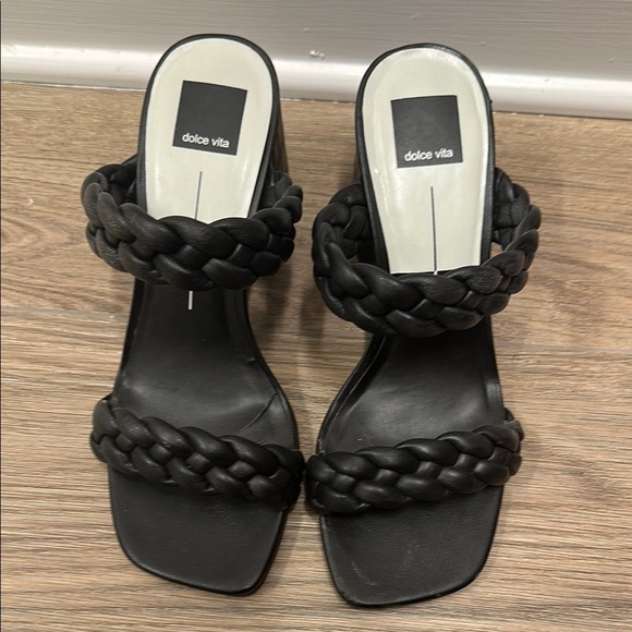 Dolce Vita Black Braided Sandals Modern Design - Picture 1 of 4